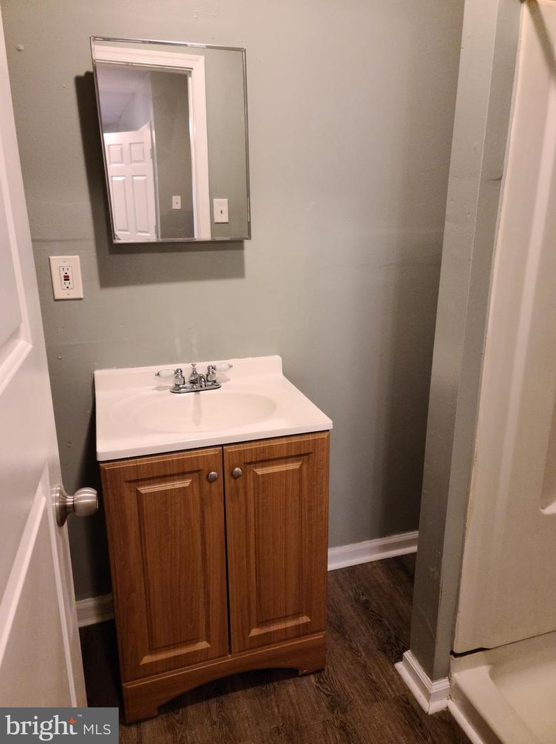 1303 Venango St, Philadelphia PA 19140-4133 exterior