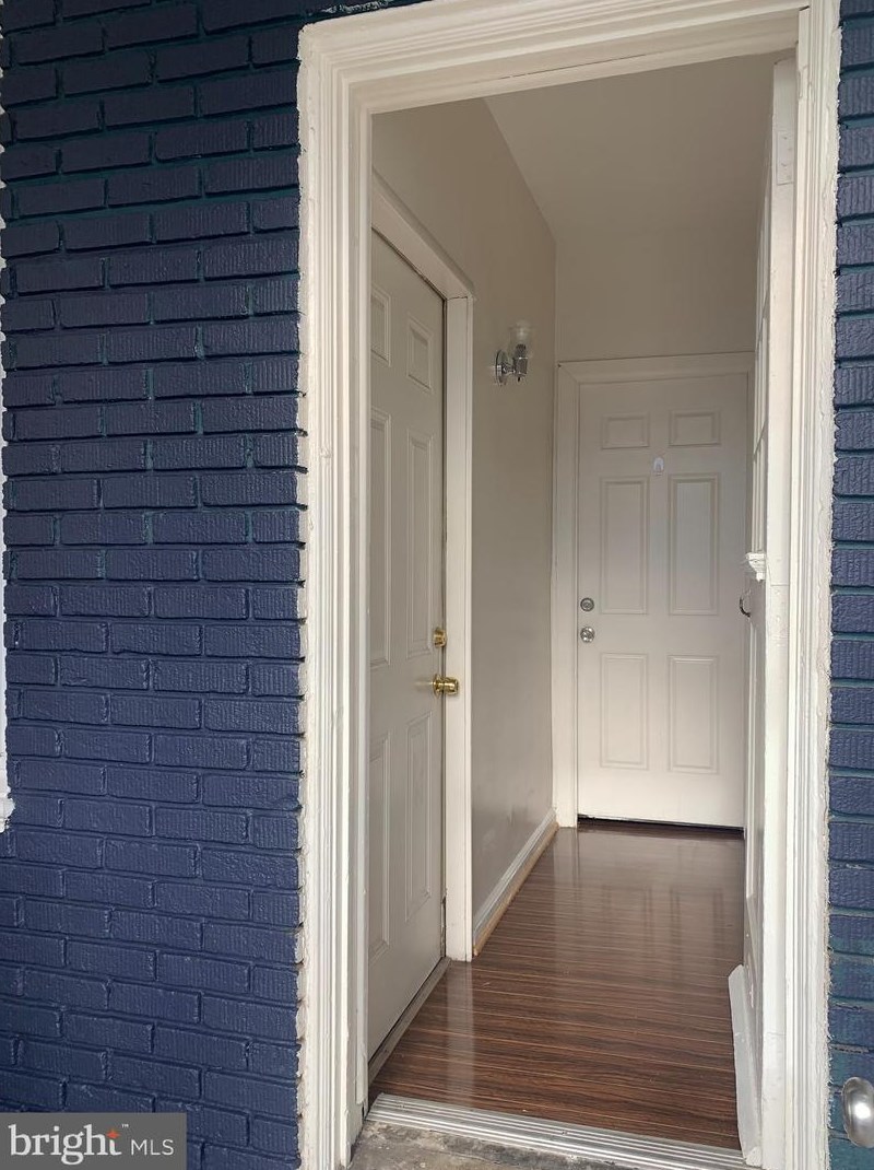 325 Lindley Ave, Philadelphia PA 19141-2211 exterior