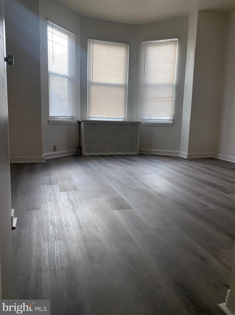 325 Lindley Ave, Philadelphia PA 19141-2211 exterior