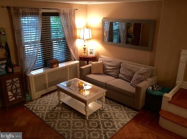 458 Ripka St, Philadelphia PA  19128-3332 exterior