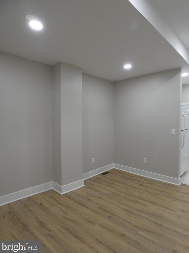 439 Napa St, Philadelphia PA  19104-2518 exterior