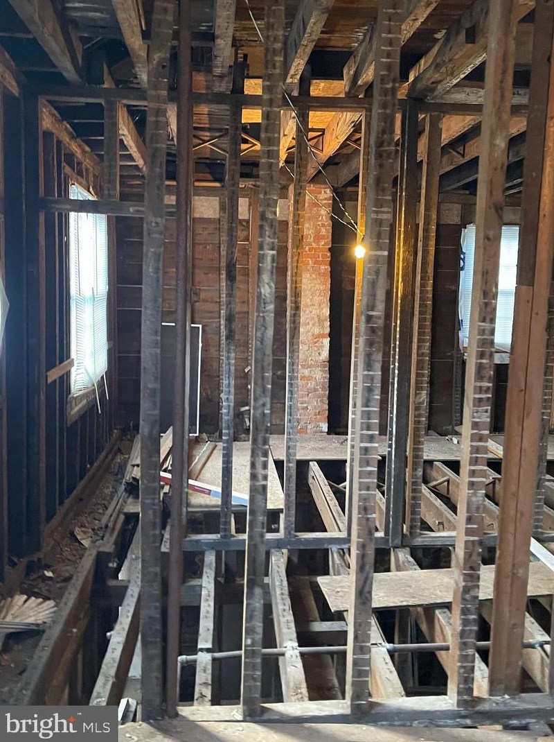 1201 Lindley Ave, Philadelphia PA 19141-1508 exterior