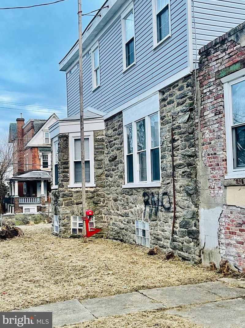 1201 Lindley Ave, Philadelphia PA 19141-1508 exterior