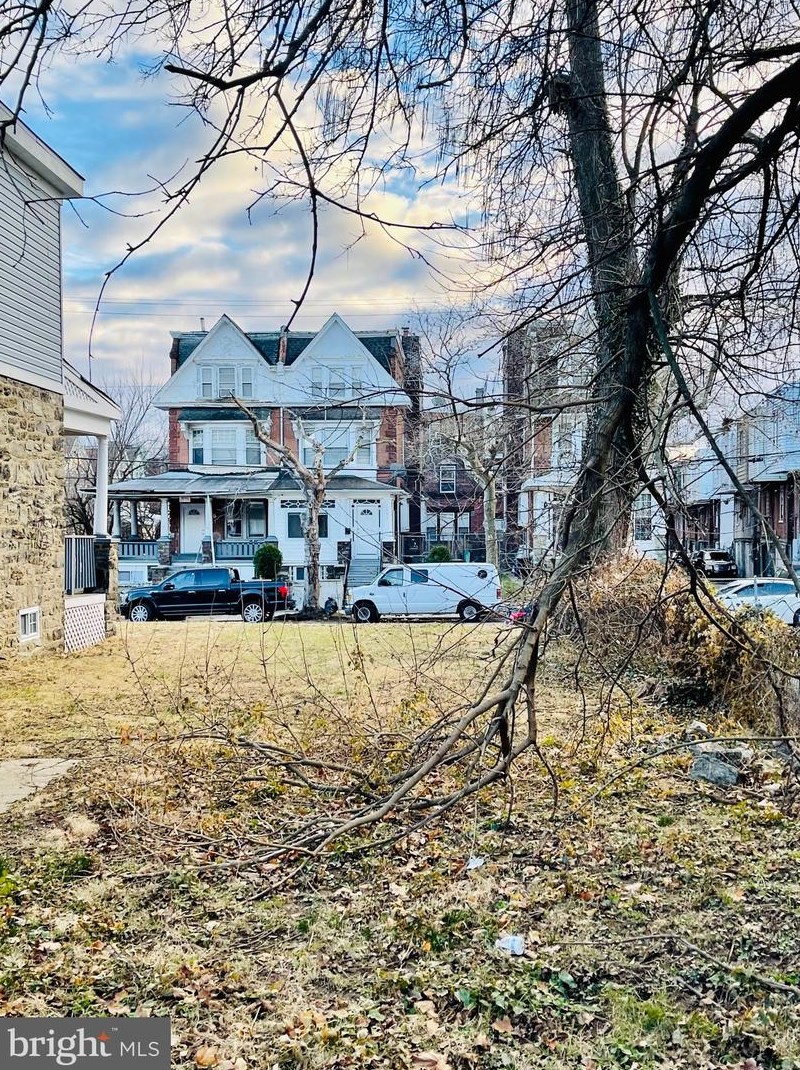 1201 Lindley Ave, Philadelphia PA 19141-1508 exterior