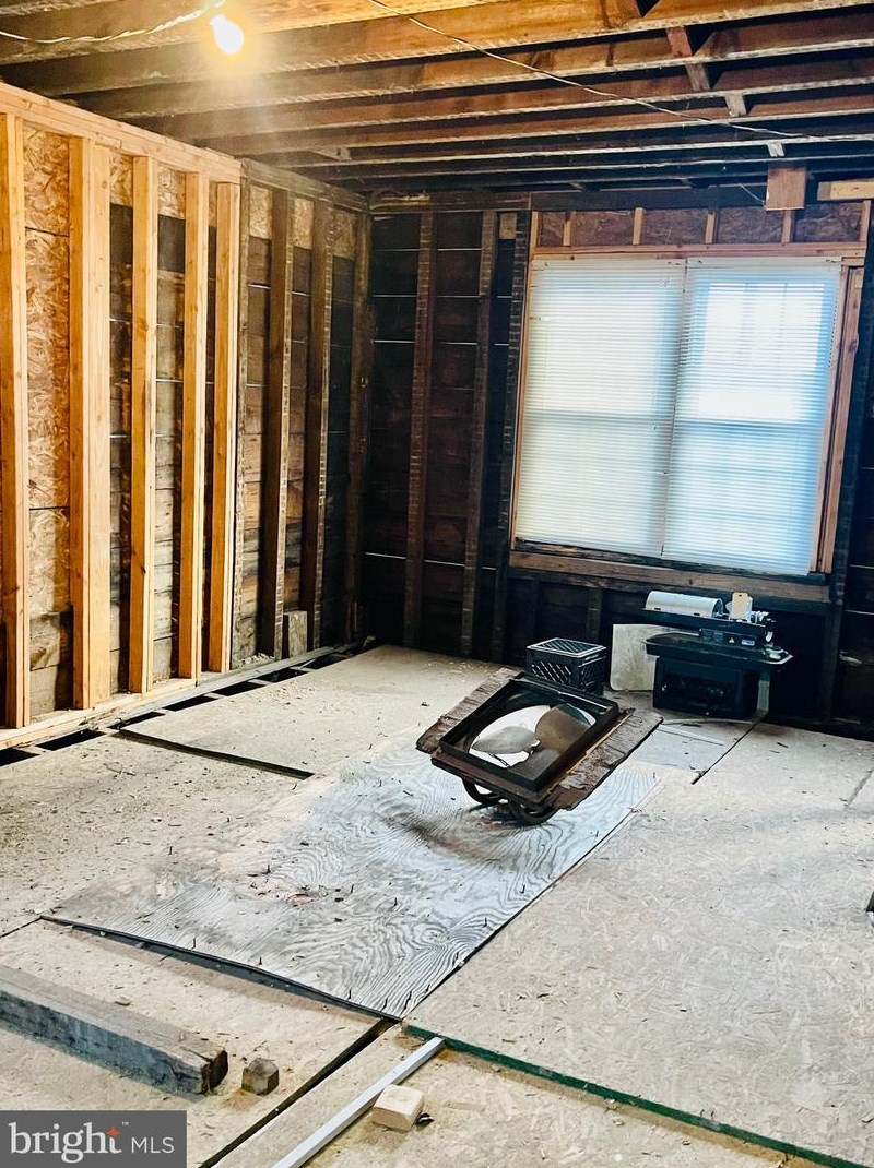 1201 Lindley Ave, Philadelphia PA 19141-1508 exterior