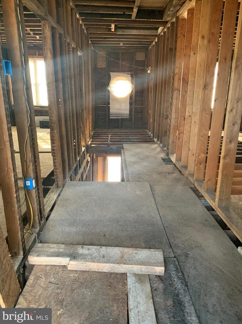 1201 Lindley Ave, Philadelphia PA 19141-1508 exterior