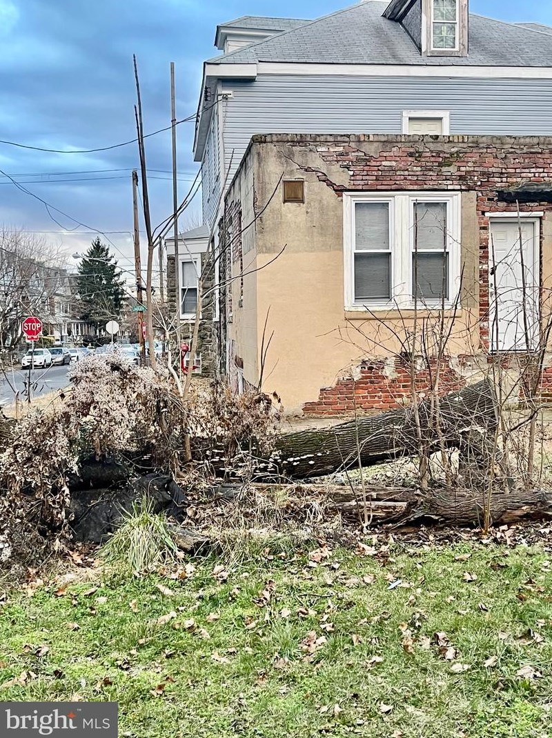 1201 Lindley Ave, Philadelphia PA 19141-1508 exterior