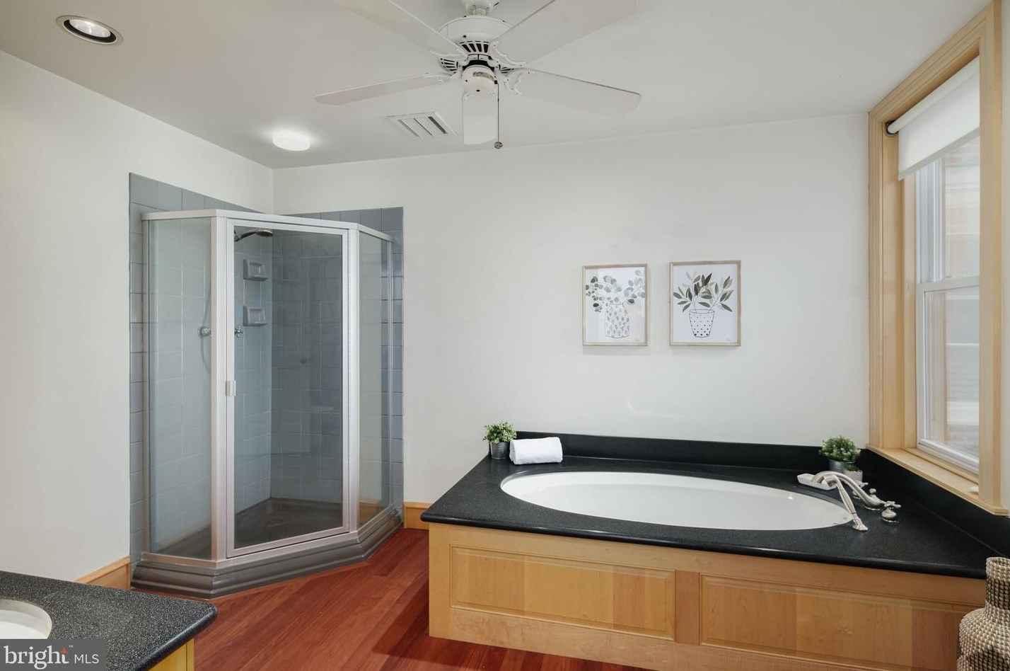 886 Ringgold St, Philadelphia PA  19130-1943 exterior