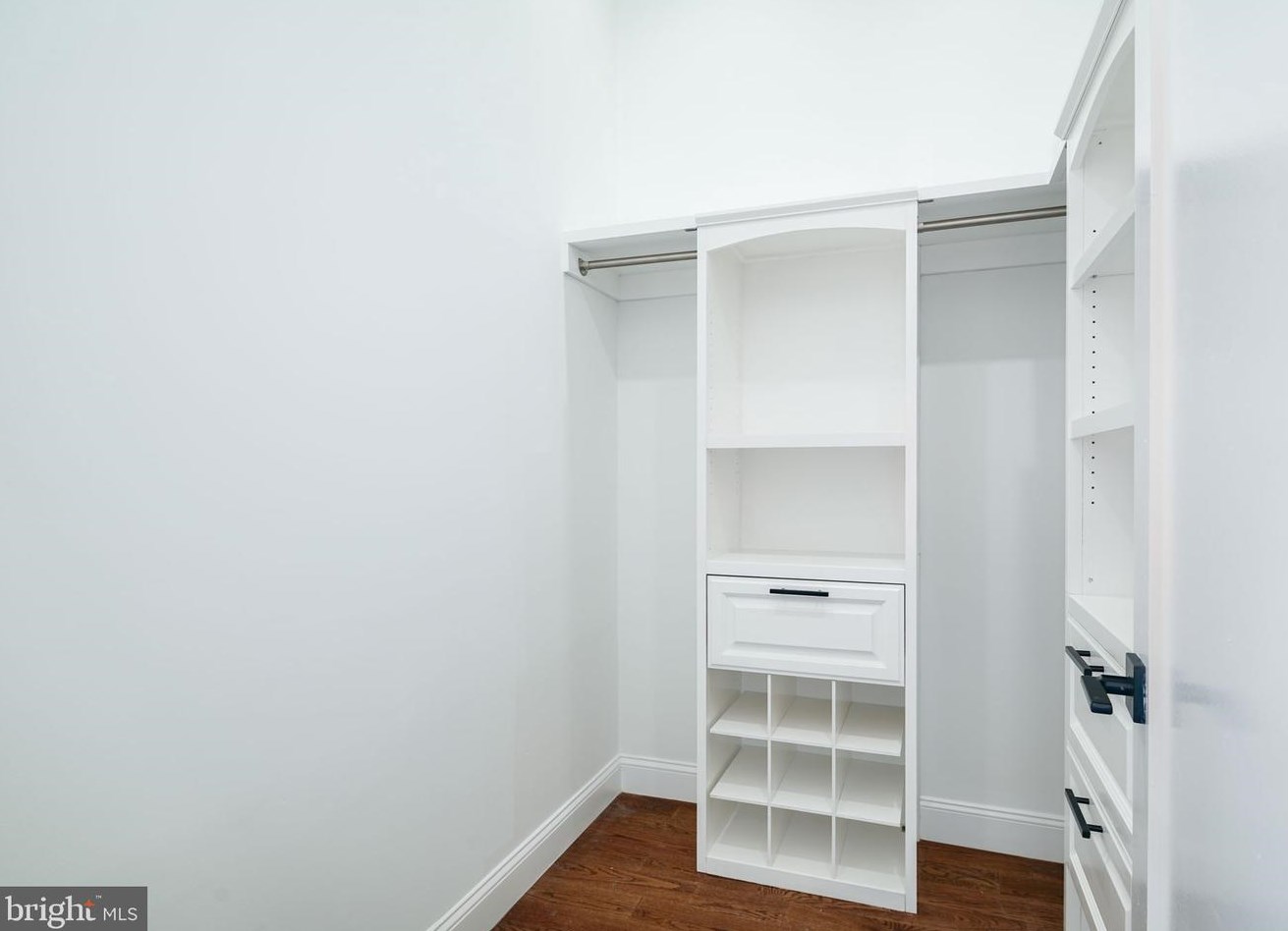 170 Roxborough Ave, Philadelphia PA  19127-1514 exterior