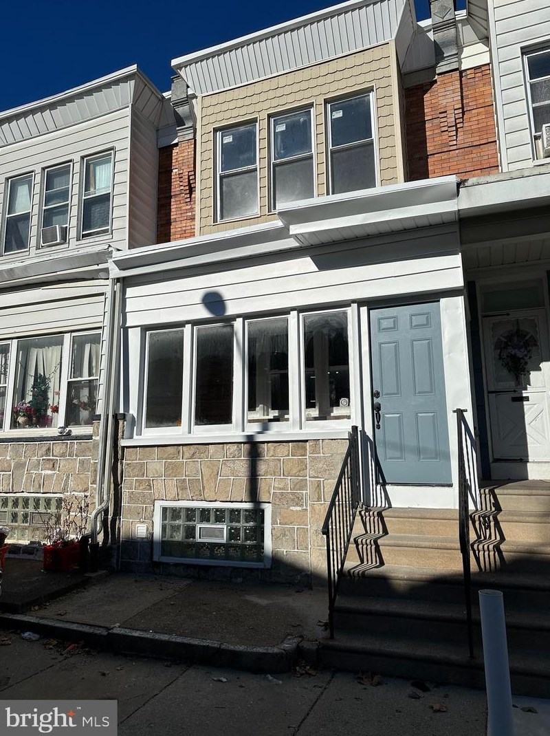 6319 Wheeler St, Philadelphia PA  19142-2922 exterior