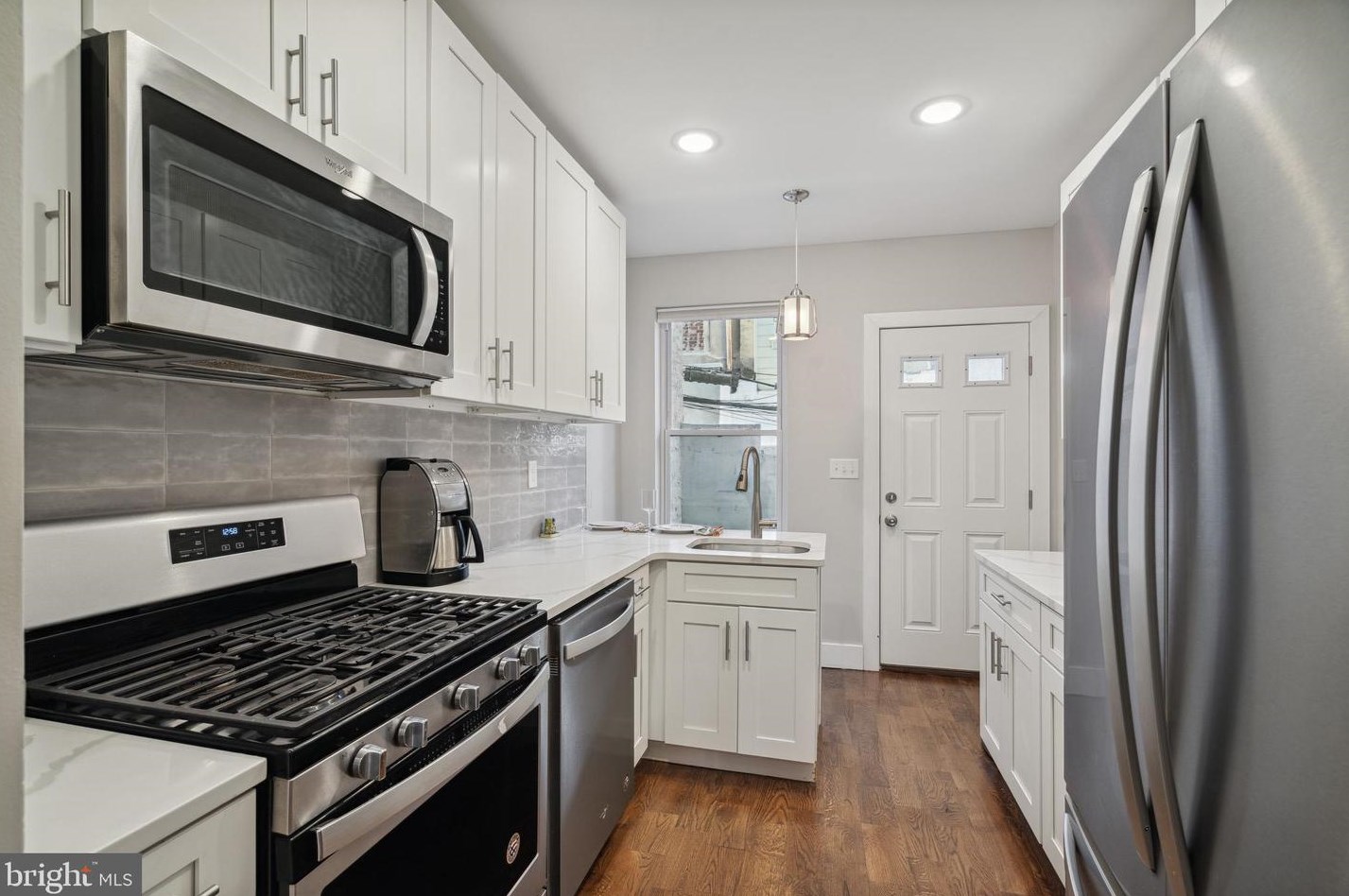 1752 Mole St, Philadelphia PA  19145-2219 exterior
