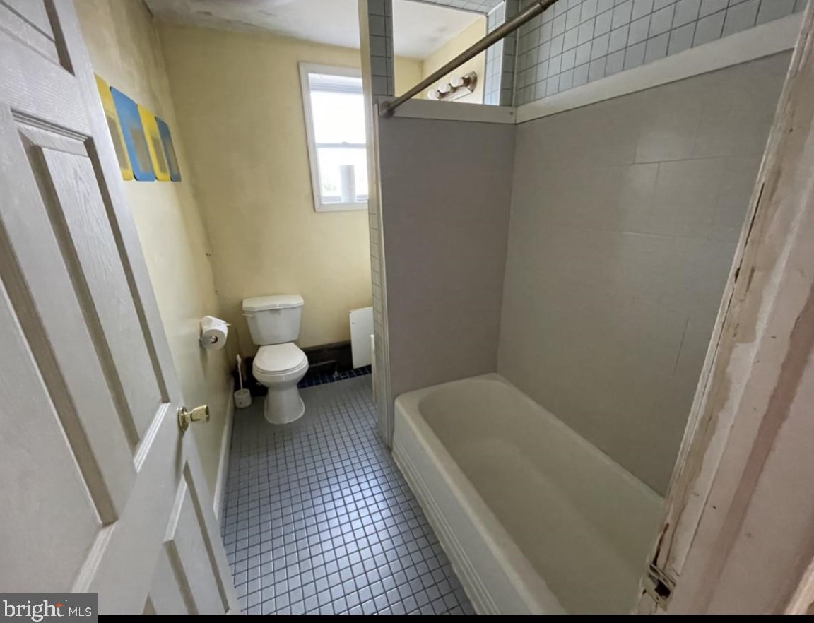 1715 Snyder Ave, Philadelphia PA  19145-2944 exterior