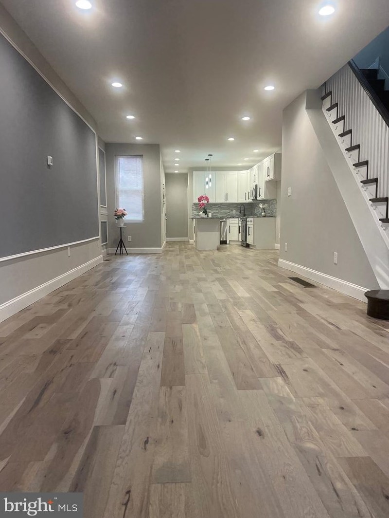 2440 75th Ave, Philadelphia PA  19138-1318 exterior