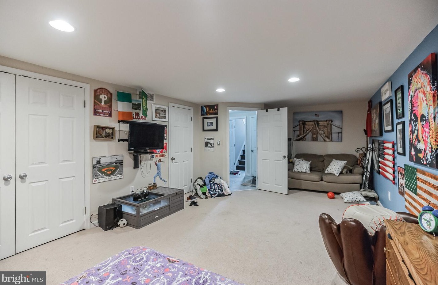 4219 Whiting Rd, Philadelphia PA  19154-2808 exterior