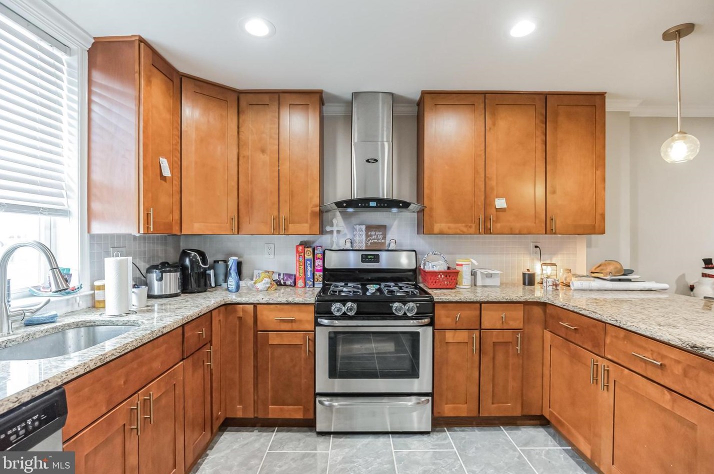 4219 Whiting Rd, Philadelphia PA  19154-2808 exterior