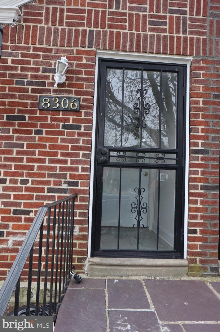 8306 Thouron Ave, Philadelphia PA  19150-2021 exterior