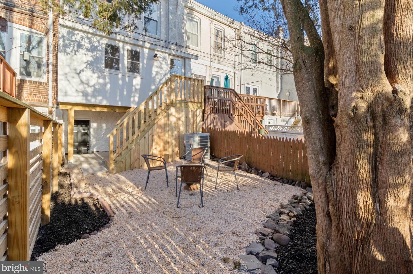 3812 Lauriston St, Philadelphia PA  19128-5106 exterior