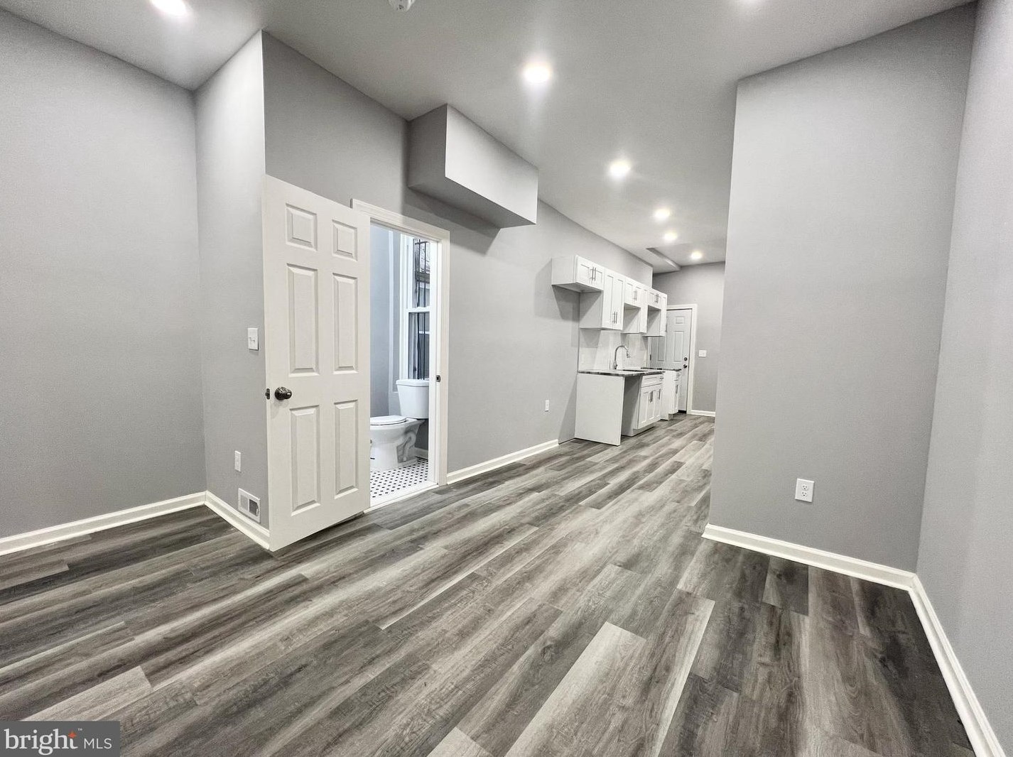 5508 Thompson St, Philadelphia PA  19131-4233 exterior