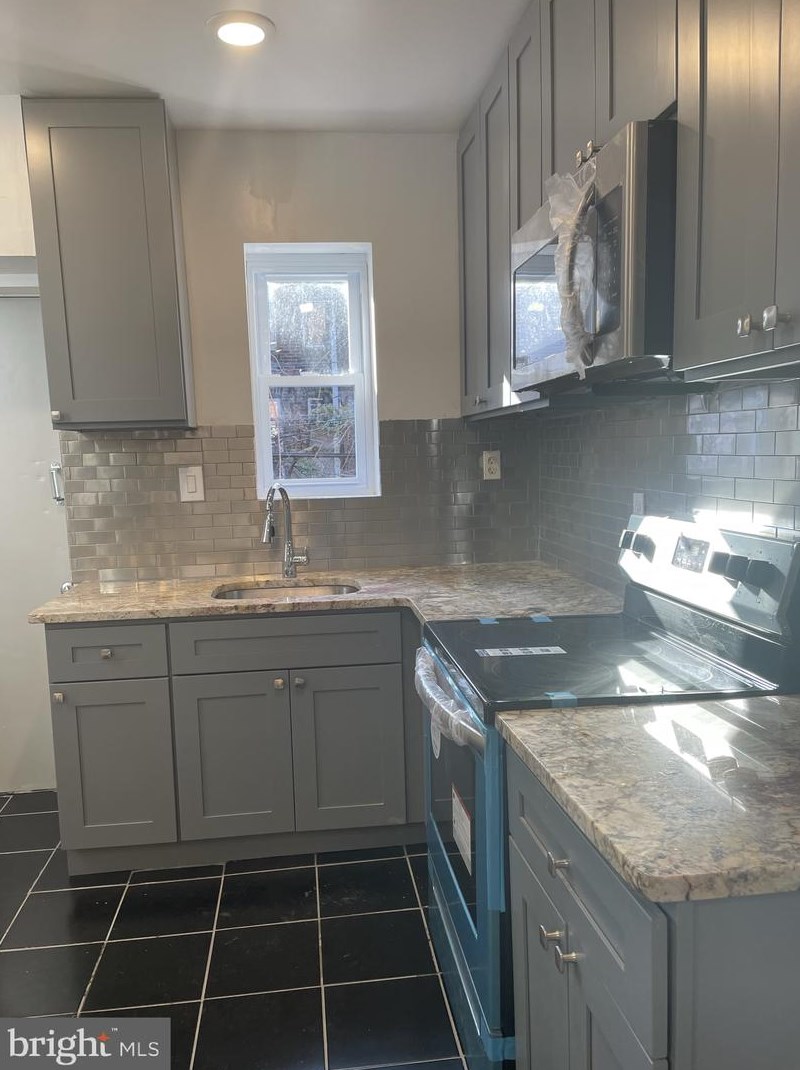 5548 Upland St, Philadelphia PA  19143-5624 exterior