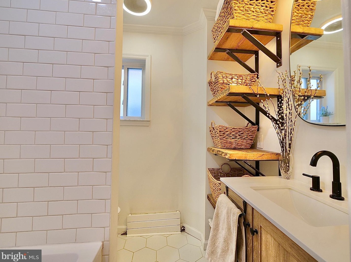 1944 Galloway St, Philadelphia PA  19148-2626 exterior