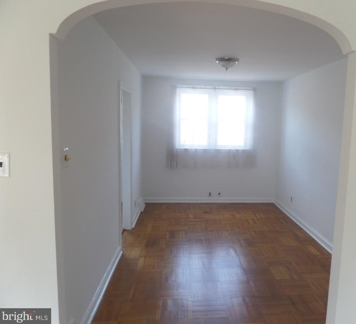 211 Stevens St, Philadelphia PA  19111-5916 exterior