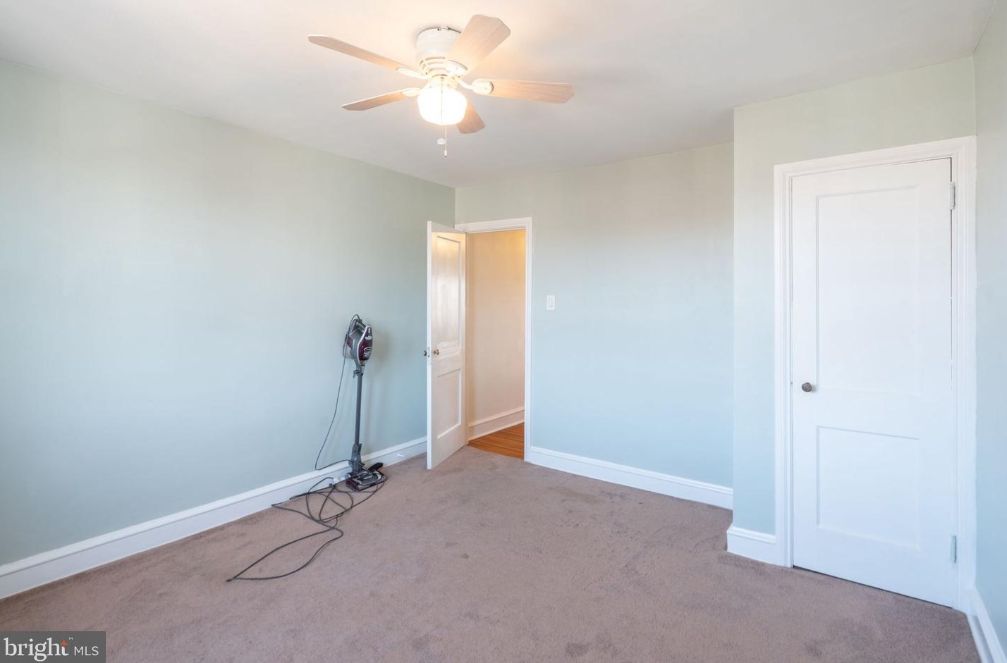 3430 Sheffield St, Philadelphia PA  19136-3517 exterior