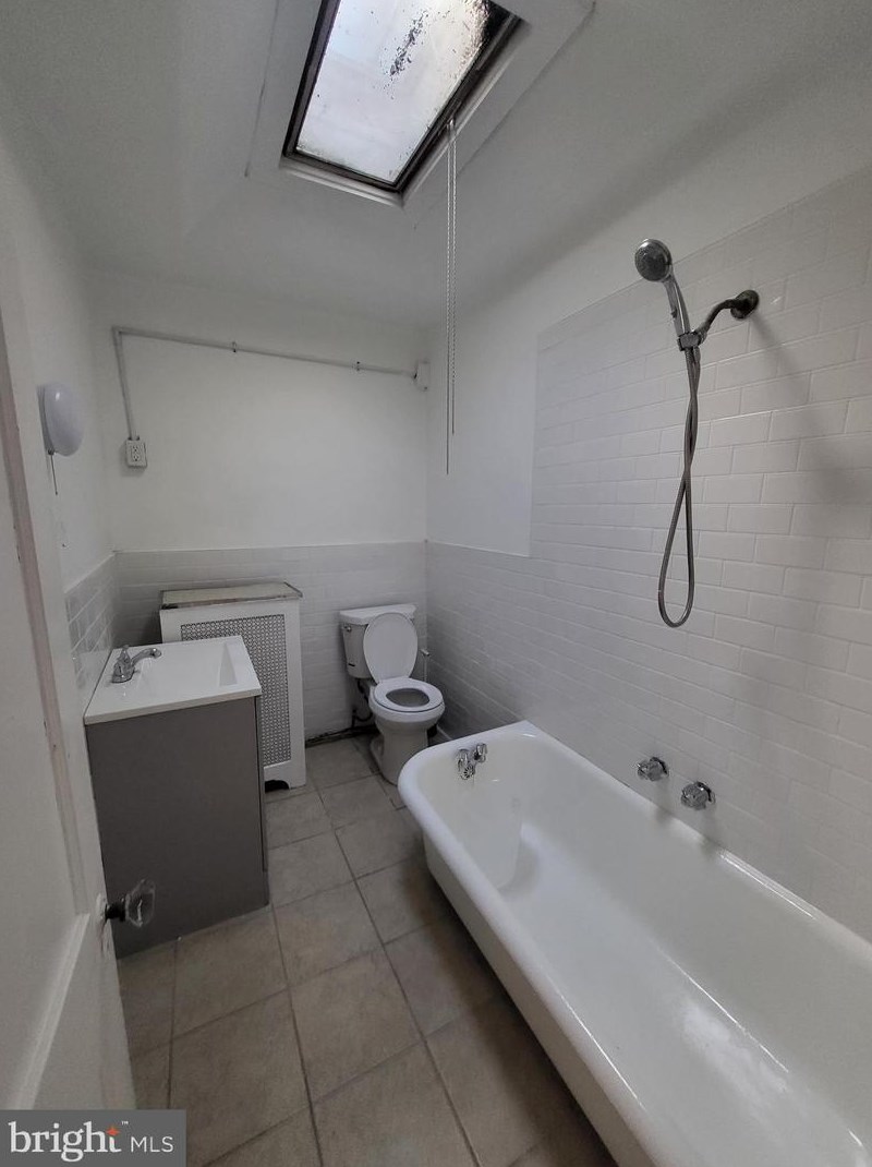6232 Gratz St, Philadelphia PA  19141-1422 exterior