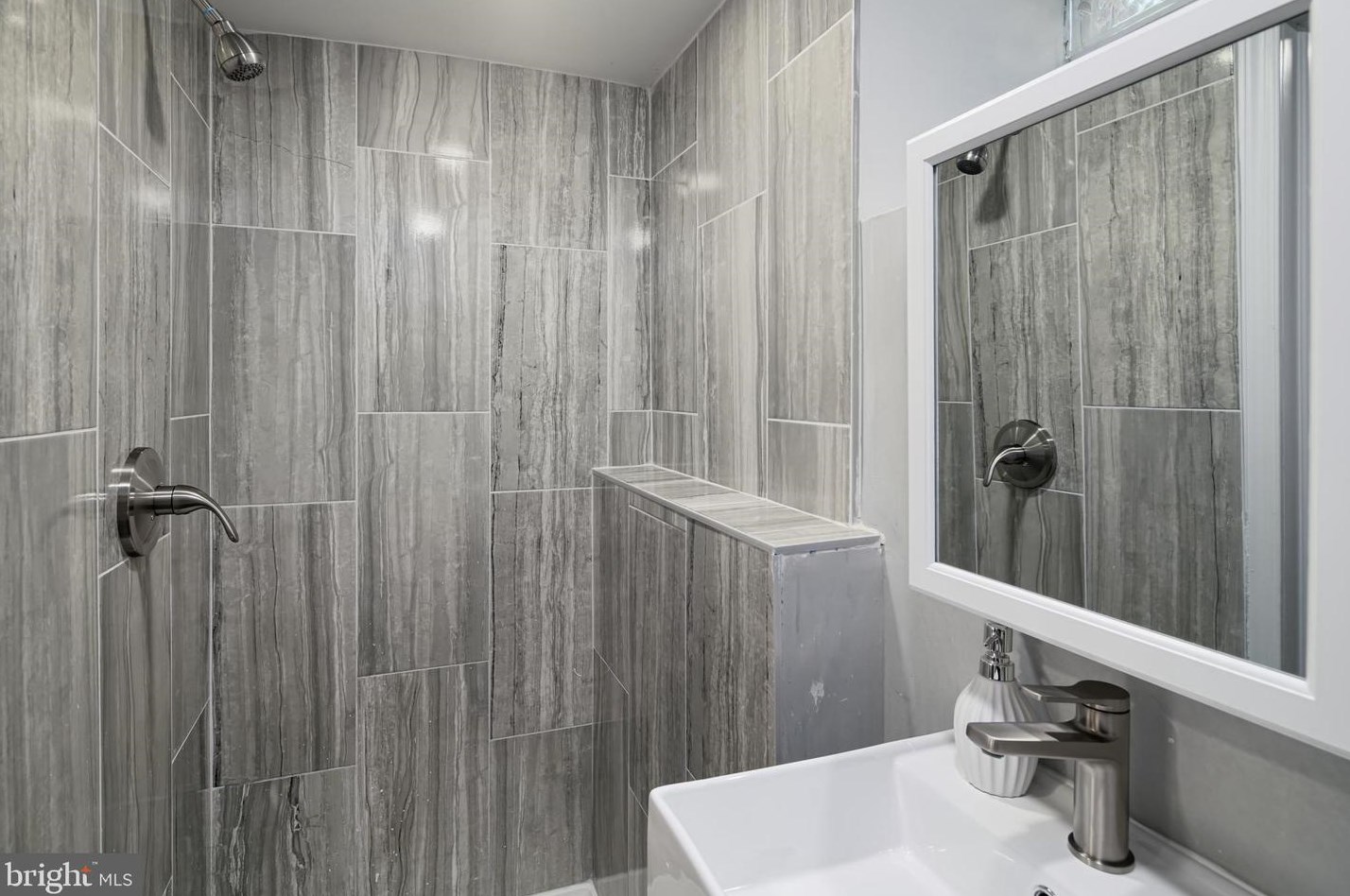 1054 Upsal St, Philadelphia PA  19119-3715 exterior