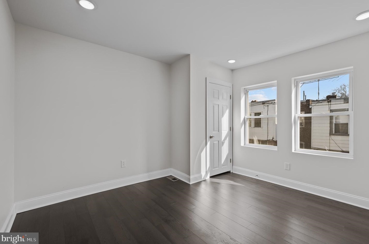 6012 Cedarhurst St, Philadelphia PA  19143-3105 exterior