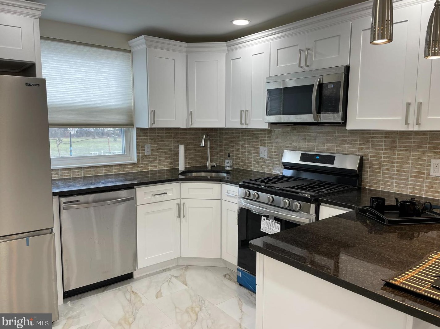 9251 Outlook Ave, Philadelphia PA  19114-3608 exterior