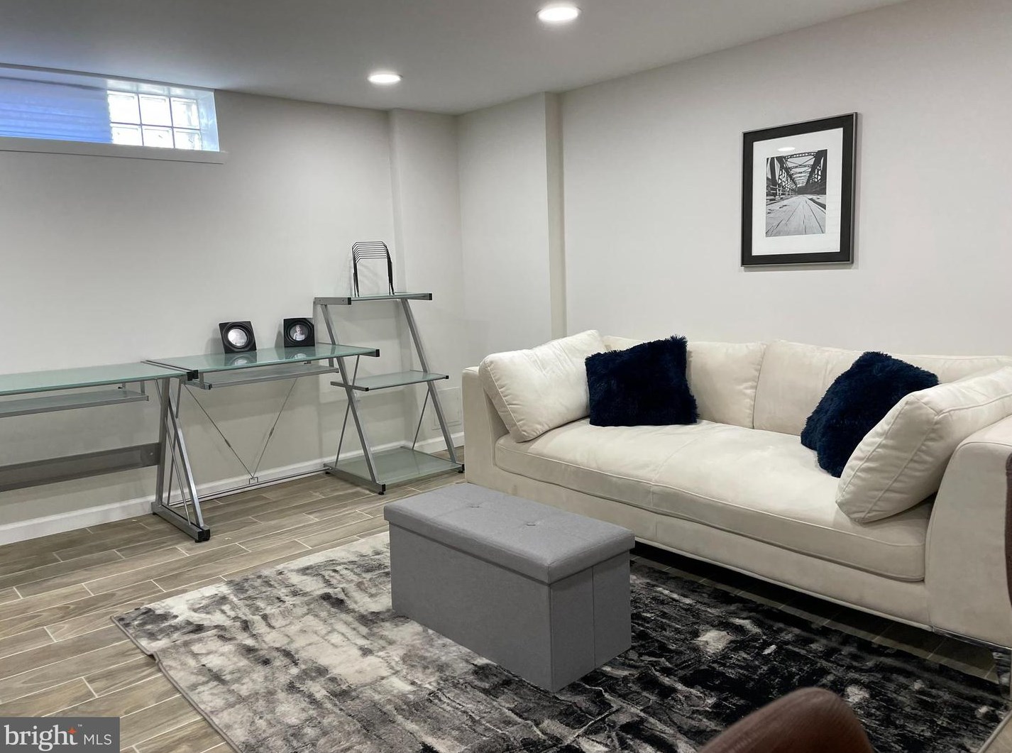 9251 Outlook Ave, Philadelphia PA  19114-3608 exterior
