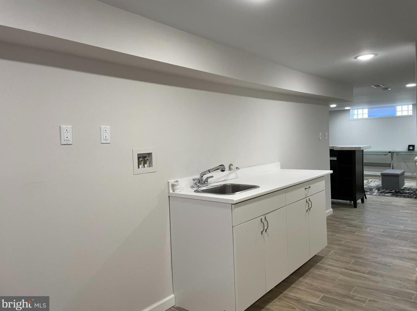 9251 Outlook Ave, Philadelphia PA  19114-3608 exterior