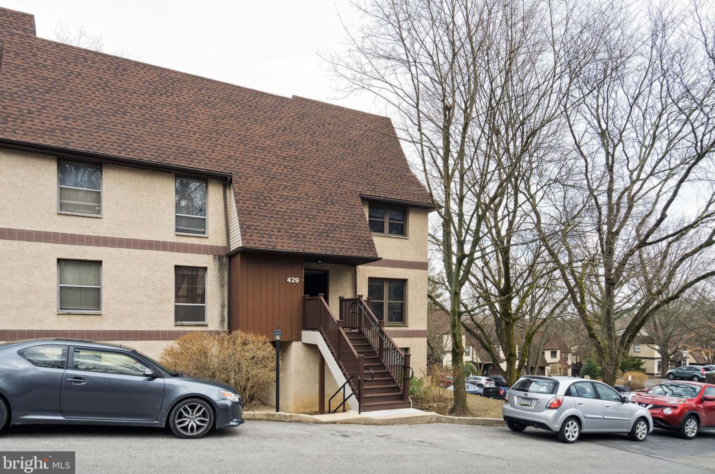 429 Shawmont Ave, Philadelphia PA 19128-4048 exterior