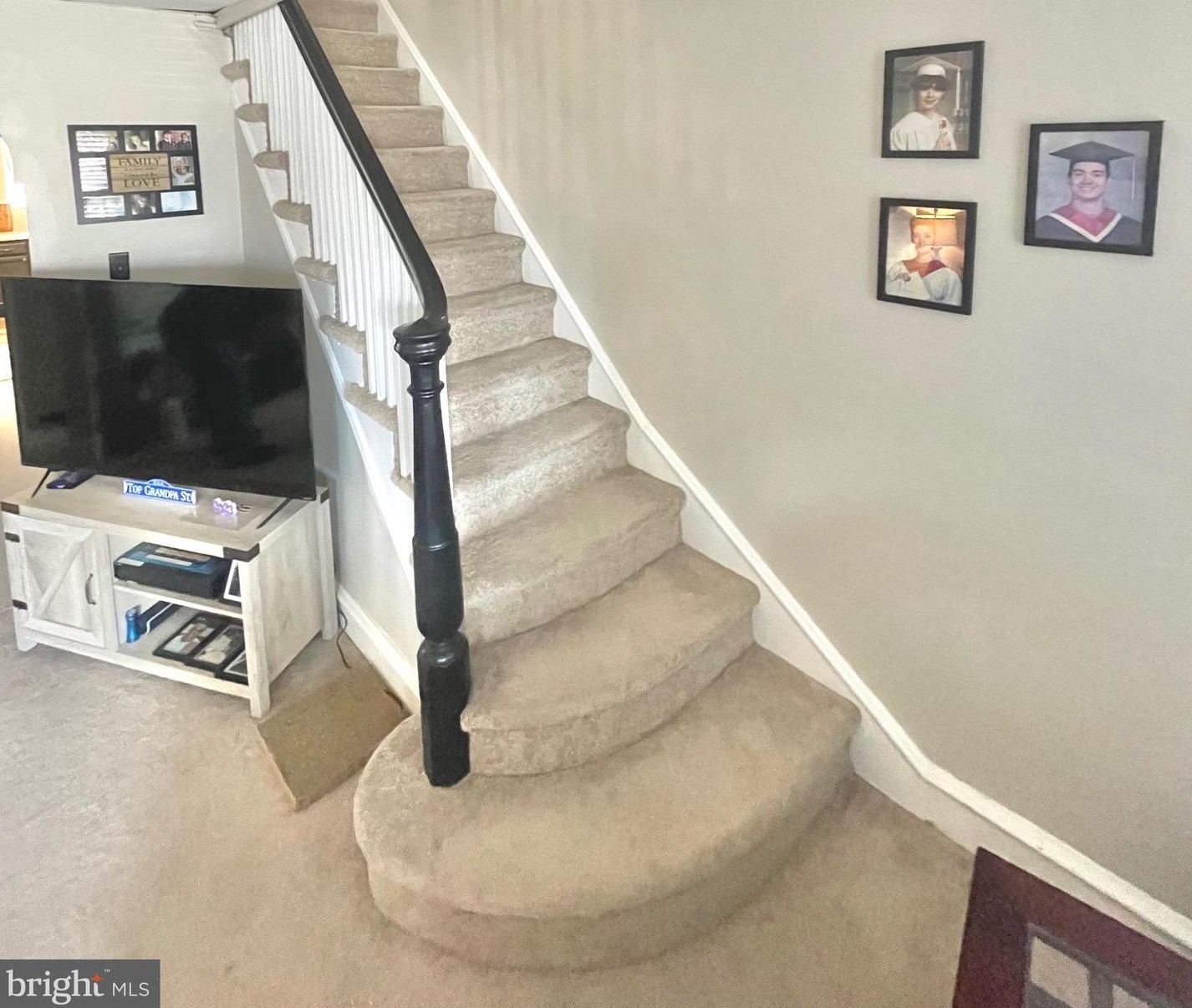 1360 Luzerne St, Philadelphia PA  19124-5360 exterior