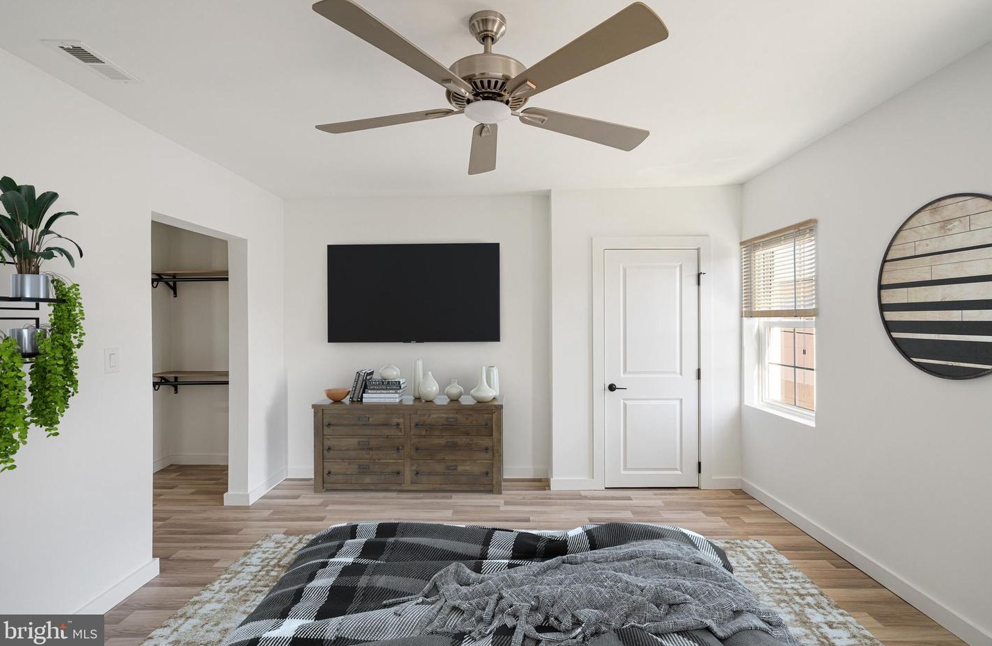 2204 Huntingdon St, Philadelphia PA  19132-3622 exterior