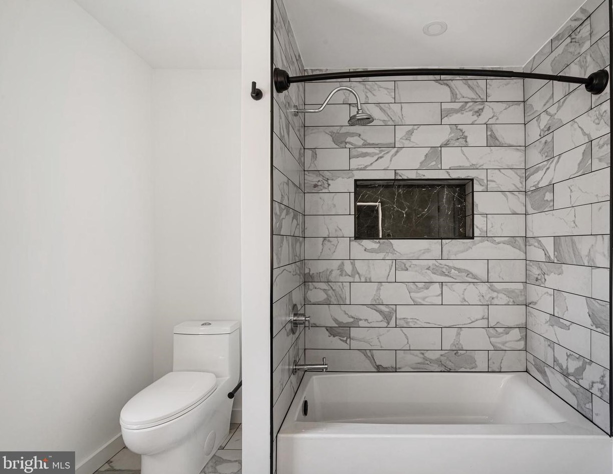 2204 Huntingdon St, Philadelphia PA  19132-3622 exterior