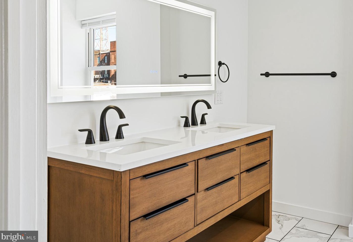 2204 Huntingdon St, Philadelphia PA  19132-3622 exterior