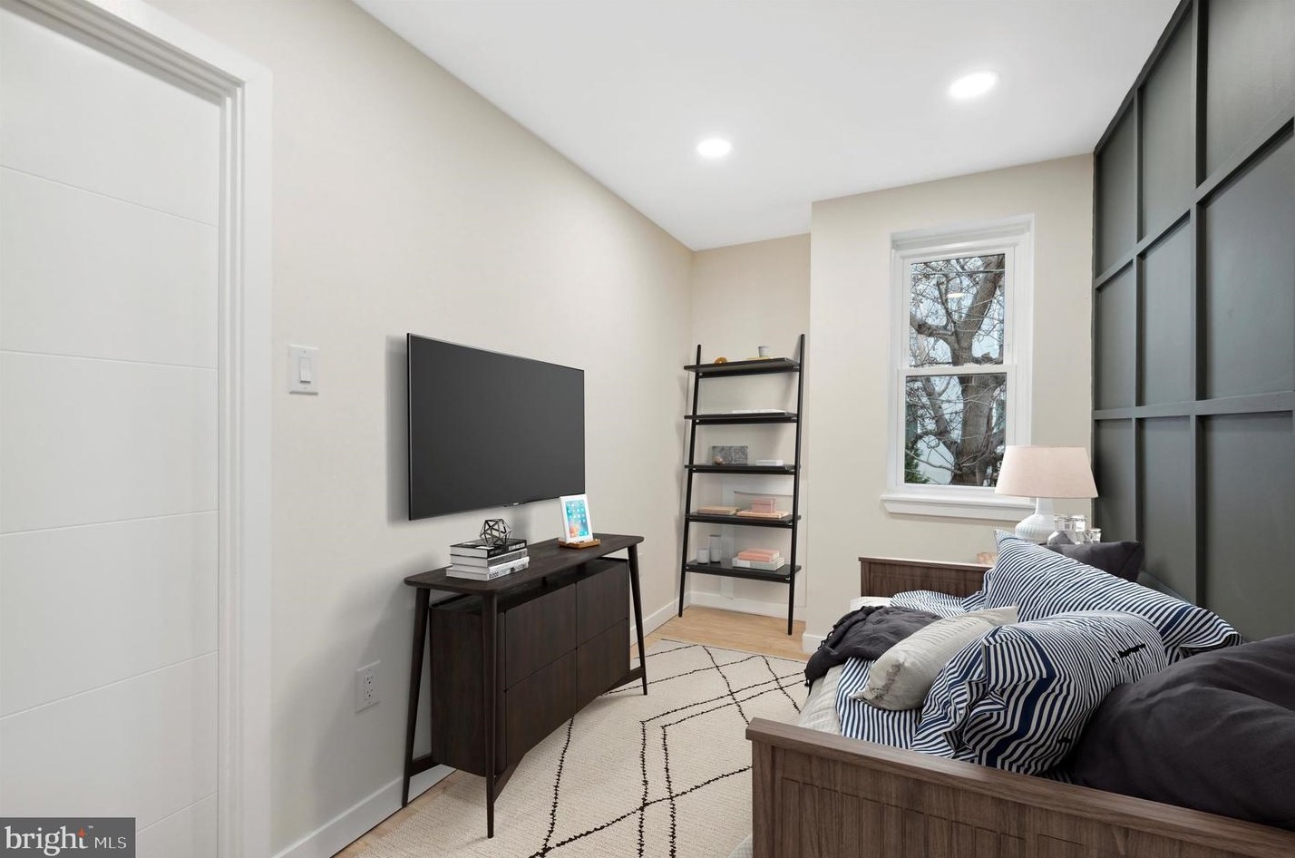 1255 Newkirk St, Philadelphia PA  19146-3625 exterior