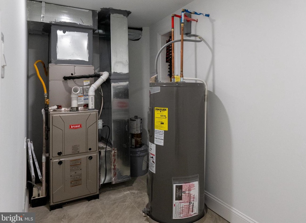 5200 Wakefield St, Philadelphia PA  19144-2325 exterior