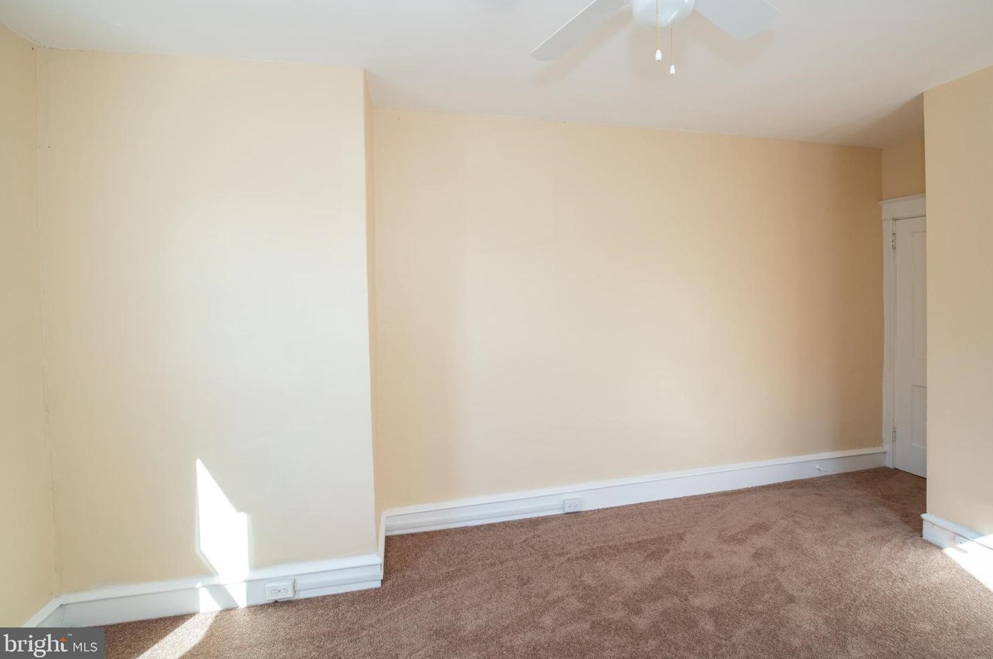 1138 Sanger St, Philadelphia PA  19124-1131 exterior