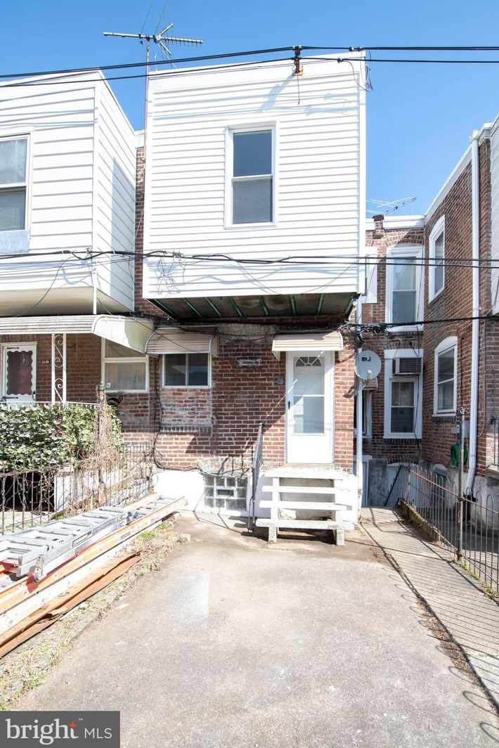 1138 Sanger St, Philadelphia PA  19124-1131 exterior