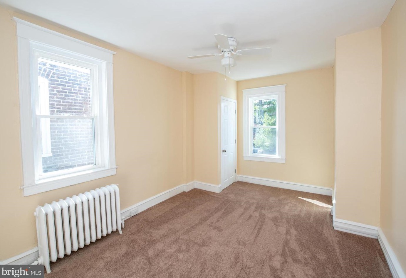 1138 Sanger St, Philadelphia PA  19124-1131 exterior