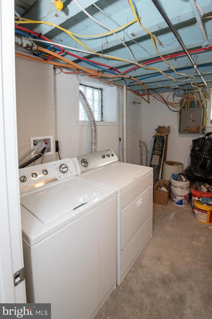 1138 Sanger St, Philadelphia PA  19124-1131 exterior