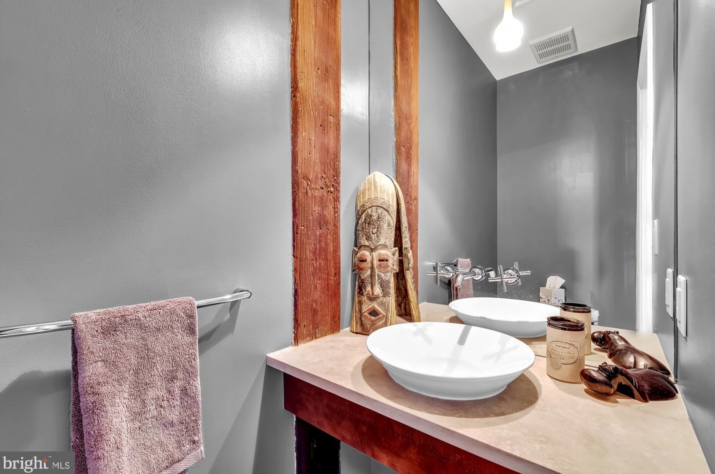 410 Shurs Ln, Philadelphia PA 19128-3501 exterior