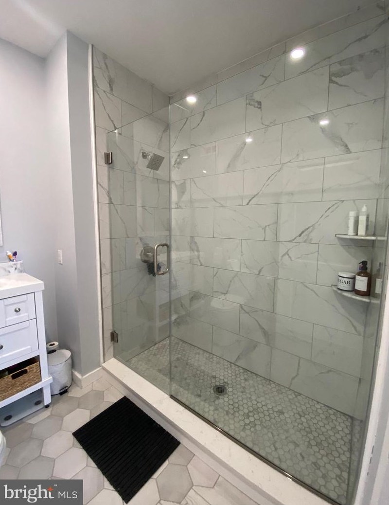 5233 Jefferson St, Philadelphia PA  19131-3603 exterior