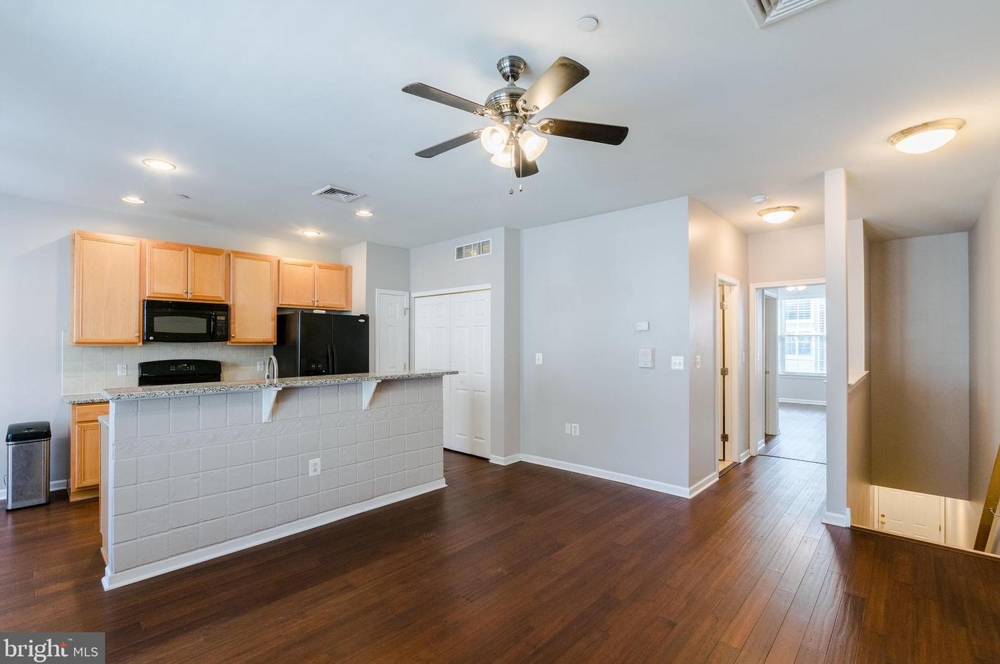 8 Brewerytown Ct, Philadelphia PA  19121-4431 exterior