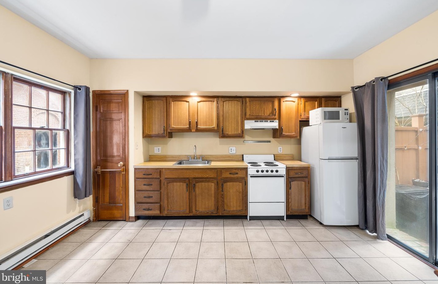 904 Delhi St, Philadelphia PA  19147-3810 exterior