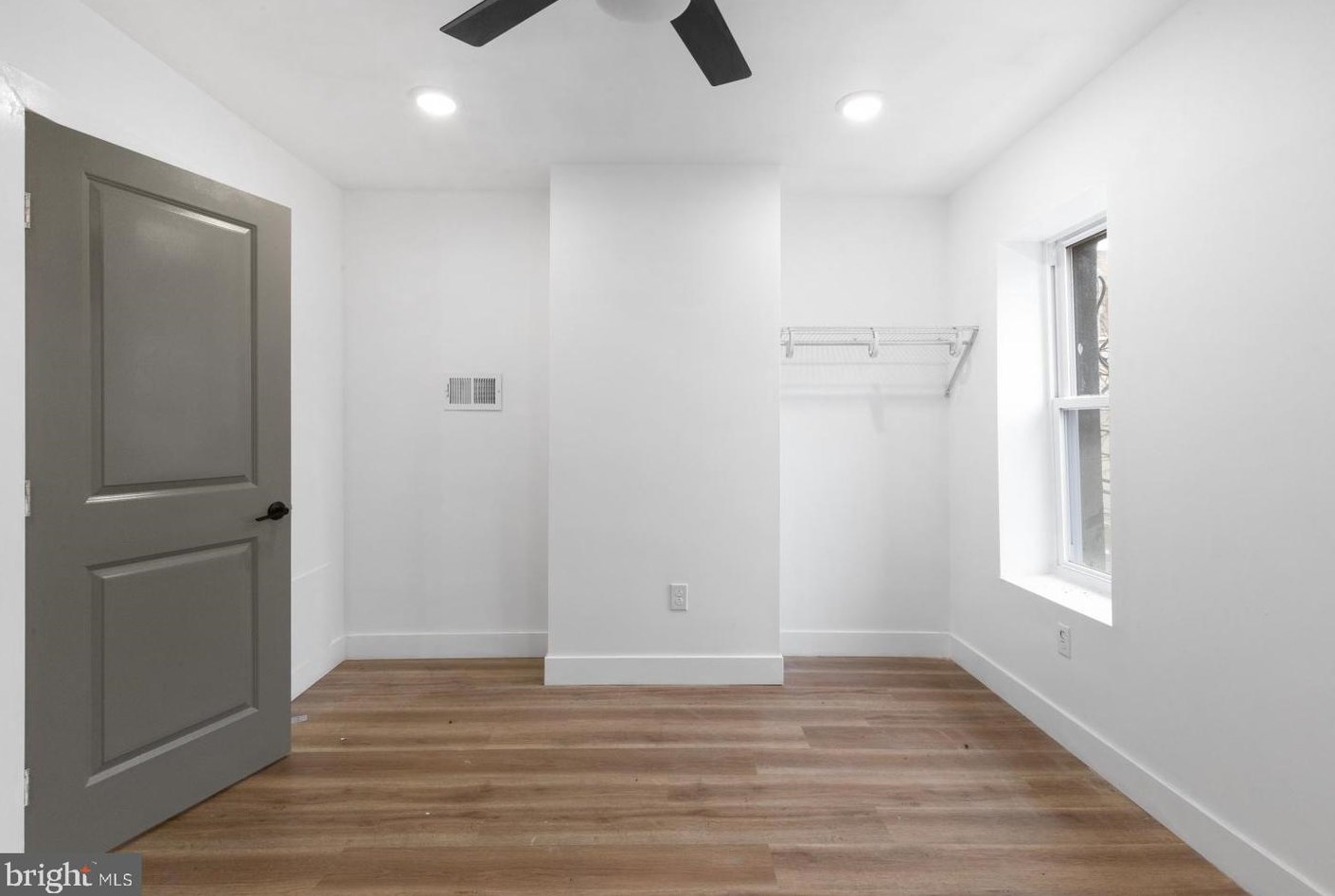 2240 Seybert St, Philadelphia PA  19121-4709 exterior
