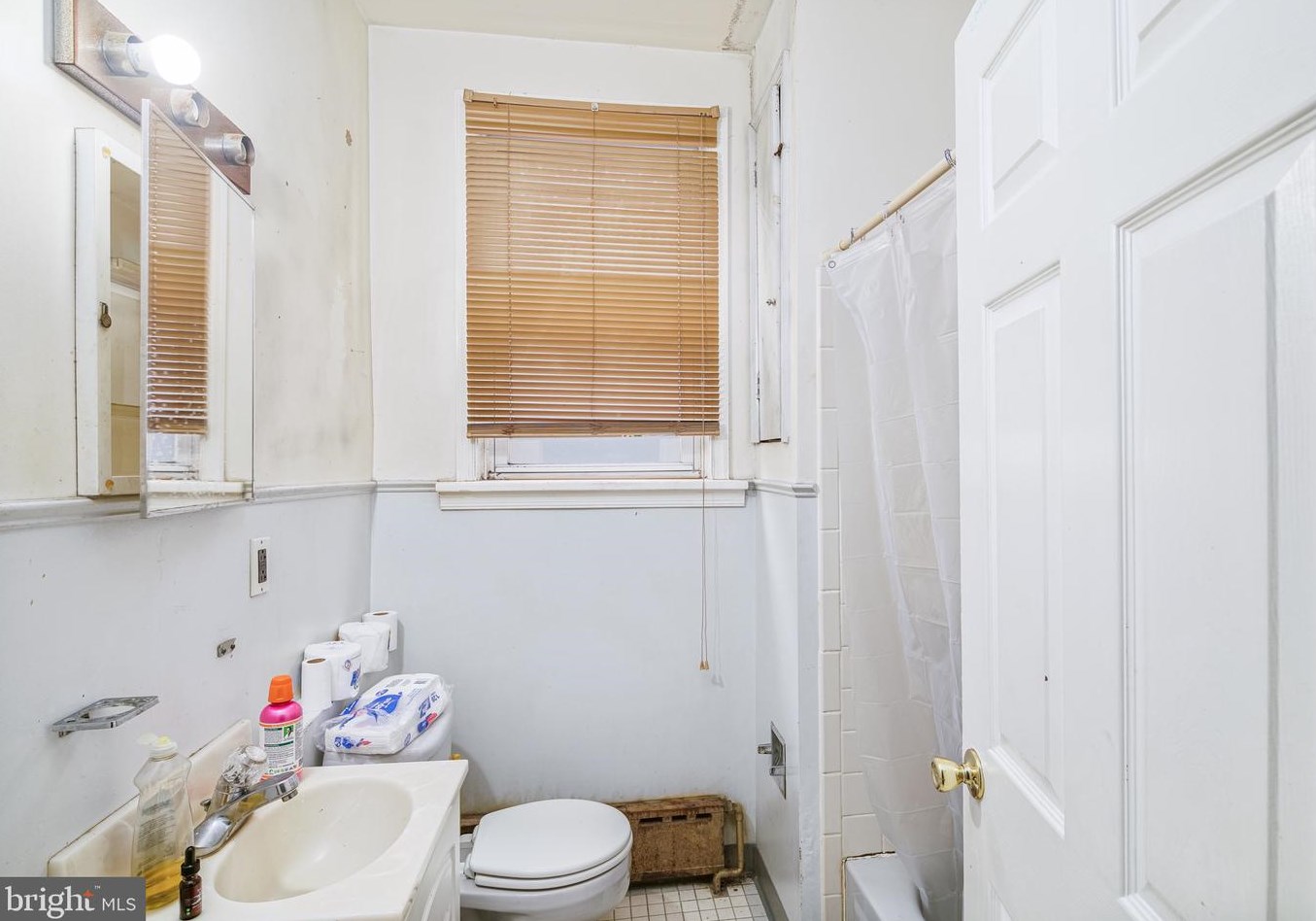 1312 Eleanor St, Philadelphia PA  19141-2601 exterior