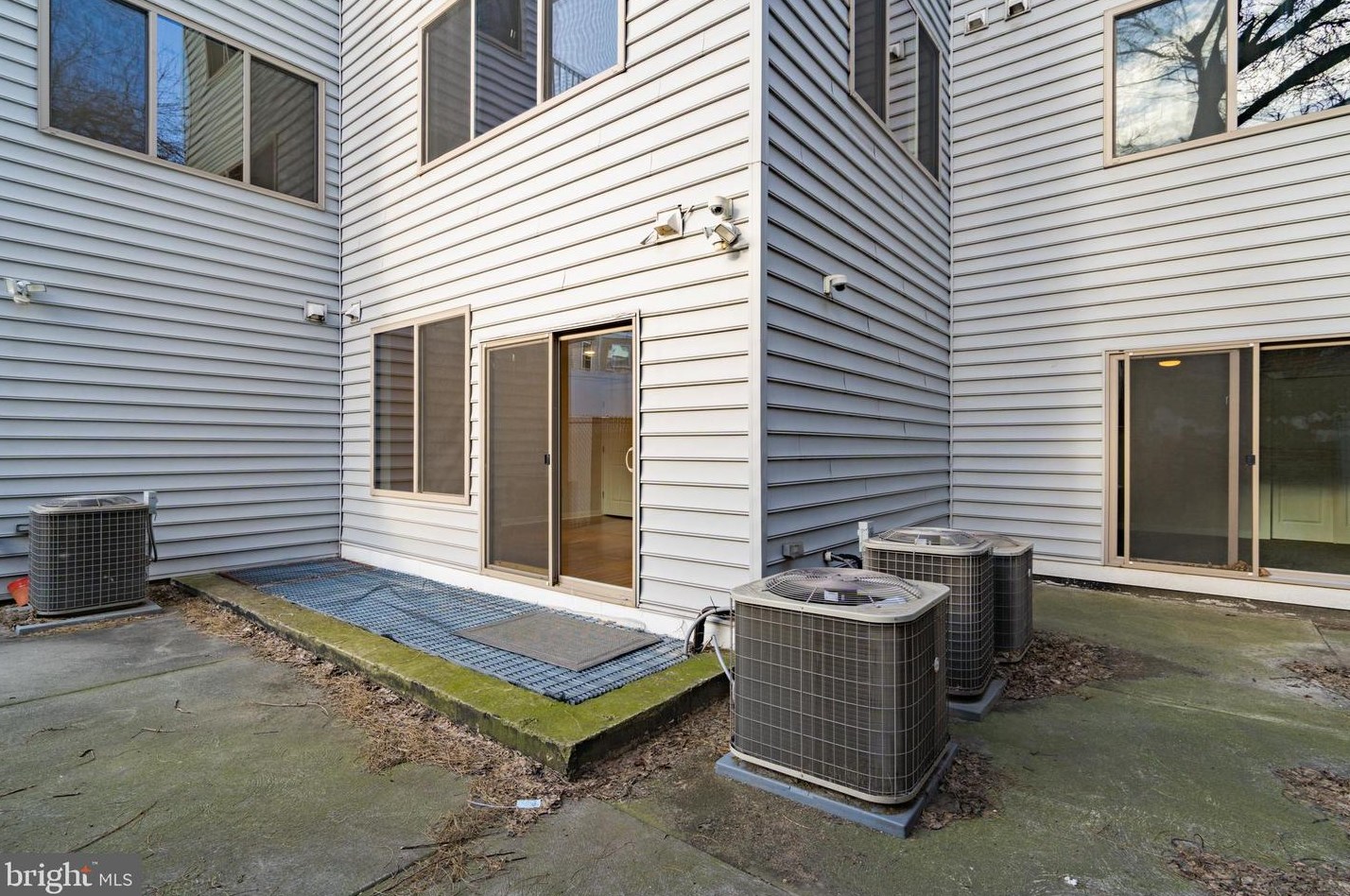 1608 Ridge Ave, Philadelphia PA  19130 exterior